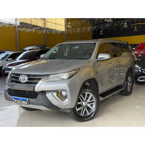 Toyota Hilux Sw4 2.8 Srx 4x4 7 Lugares 16v Turbo Intercooler Diesel 4p Automático