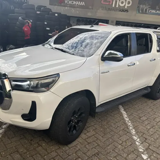 Toyota Hilux 2023 2.8 Srx Diesel 4x4 A/t
