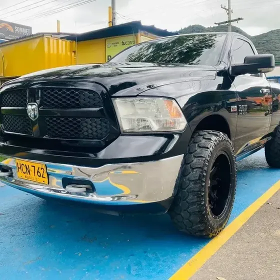Dodge Ram 2013 5.7 1500 Slt 4x4