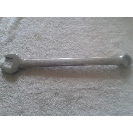 Llave Combinada 1  1/4 Truper Cromada De Primera Usada