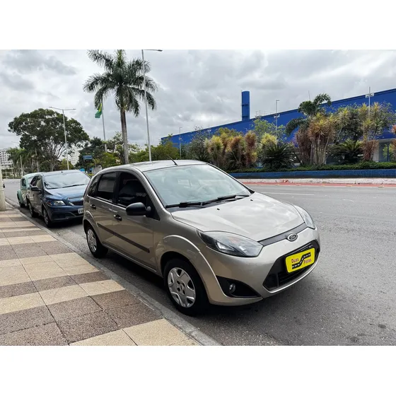 Ford Fiesta 1.0 Rocam Hatch 8v