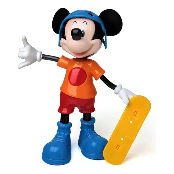 Mickey Sobre Patineta