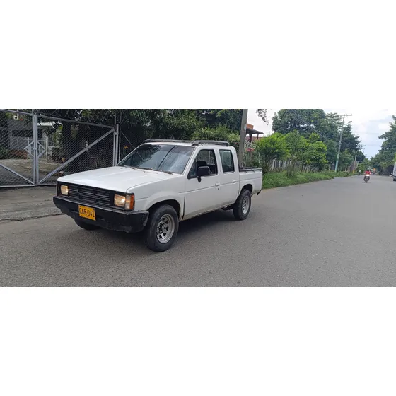 Nissan D21 2.400cc