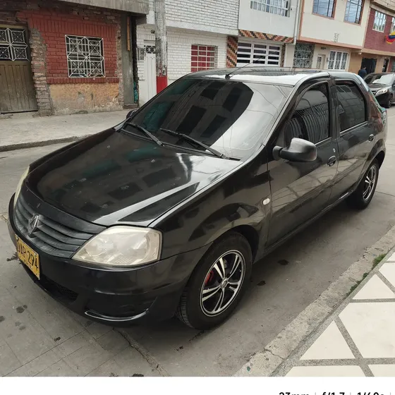 Renault Logan 2011 1.4 Entry Familier