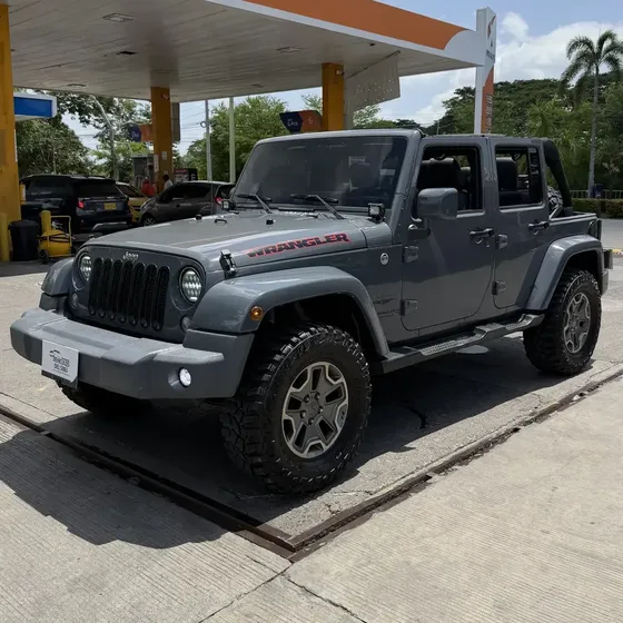Jeep Wrangler Unlimited 2015 Sahara Unlimited 3.0cc Diesel 4x4