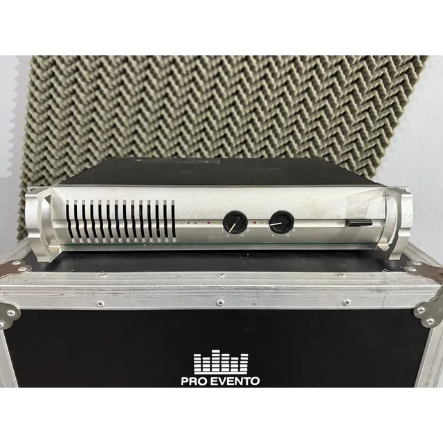 Potencia / Amplificador American Pro Apx 600 - 300w X 2 Negro 600 W