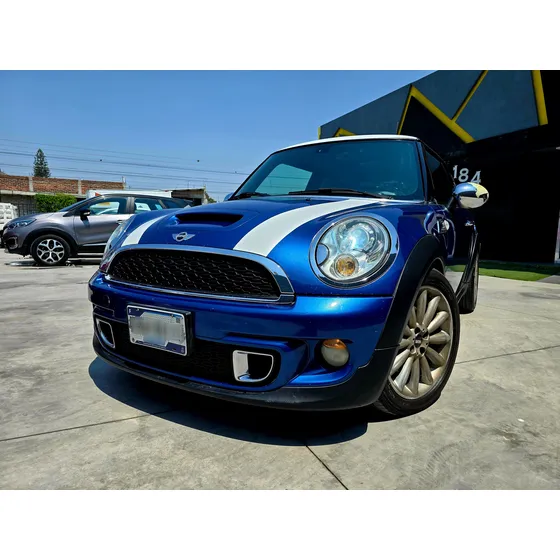 Mini Cooper 1.6 S Hot Chilli . At