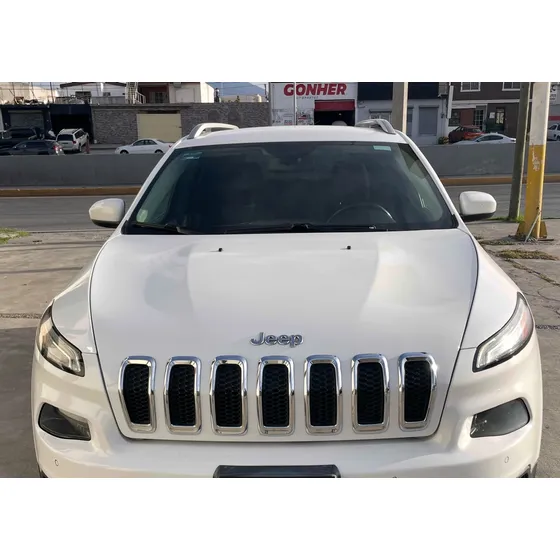Jeep Cherokee 2.4 Latitude Mt
