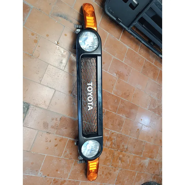 Faros Parrilla Completo Toyota Fj Cruiser Original Usado