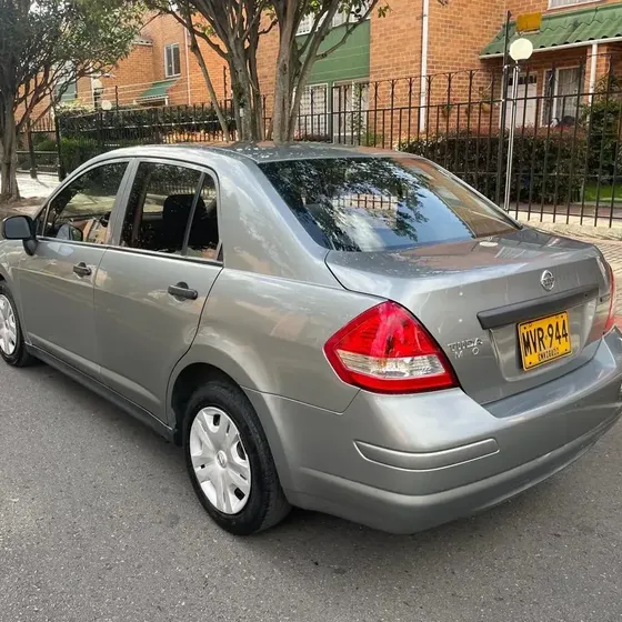 Nissan Tiida 2013 1.6 Mio