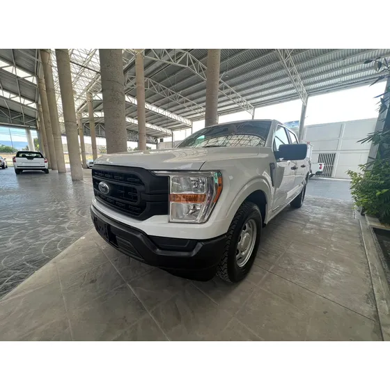Ford F-150 Crew Cab Hybrid 4x2