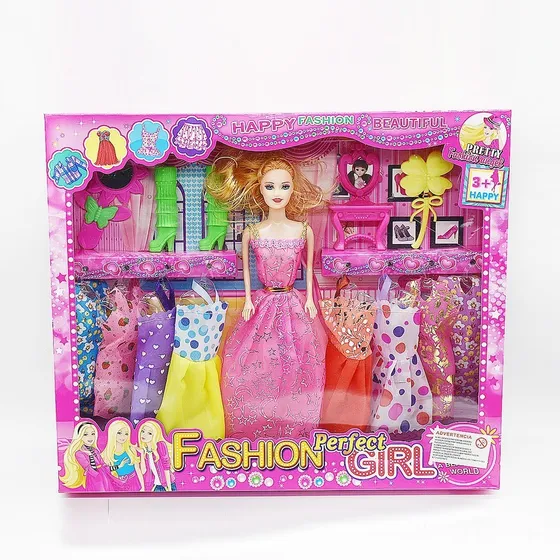 Muñeca Con Set De Vestidos Y Botas