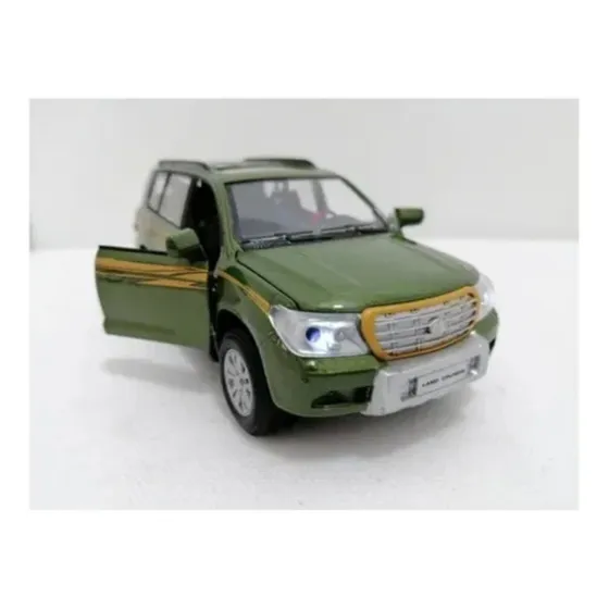 Toyota Roraima /escala 1:32/ 15cms Largo /metál/ Luz.