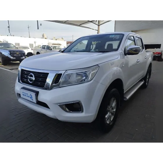 Nissan Frontier 2.3 Xe Cd 4x4 Mt