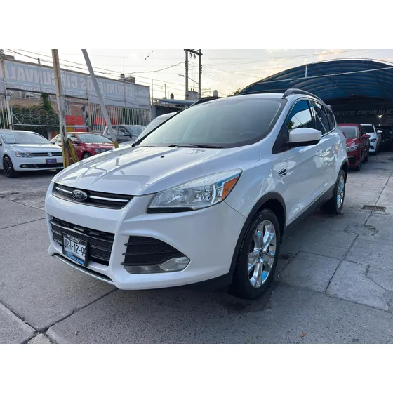 Ford Escape 2.5 Se Plus Mt