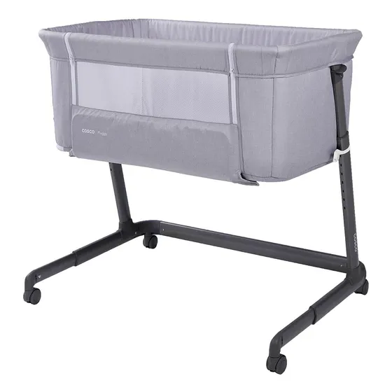 Berço Co-bed Pluggy Cinza Claro, Abertura Lateral Para Acoplar À Cama Dos Pais, 7 Alturas Ajustáveis, Colchonete Macio, Pés Retráteis Com Rodinhas, Fácil De Transportar E Limpar - Cosco Kids