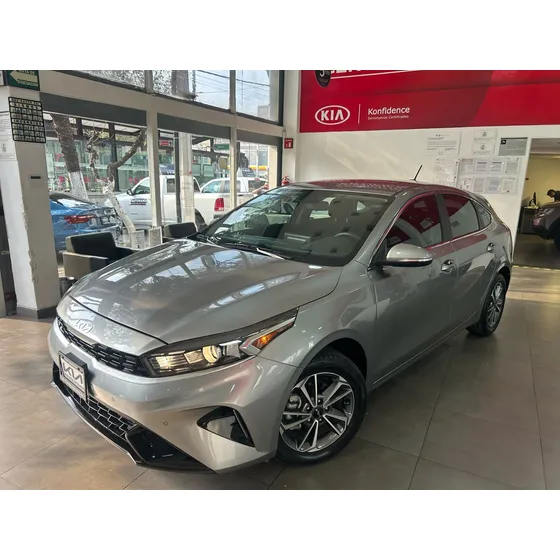 Kia Forte 2.0 Hb Ex At