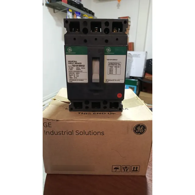 Breaker 3x100 Amp General Electric Nuevo
