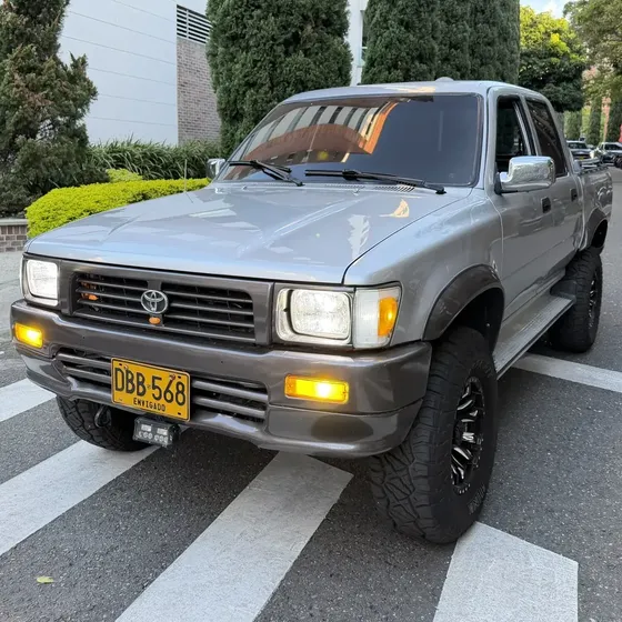 Toyota Hilux 1998 2.4 4x4 Gasolina