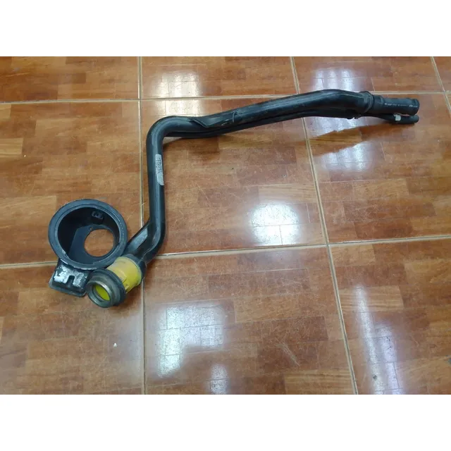 Tubo Bajante De Gasolina Ford Fiesta 04