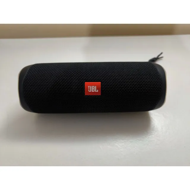 Parlante Jbl Flip 5 Bluetooth Usado Negro