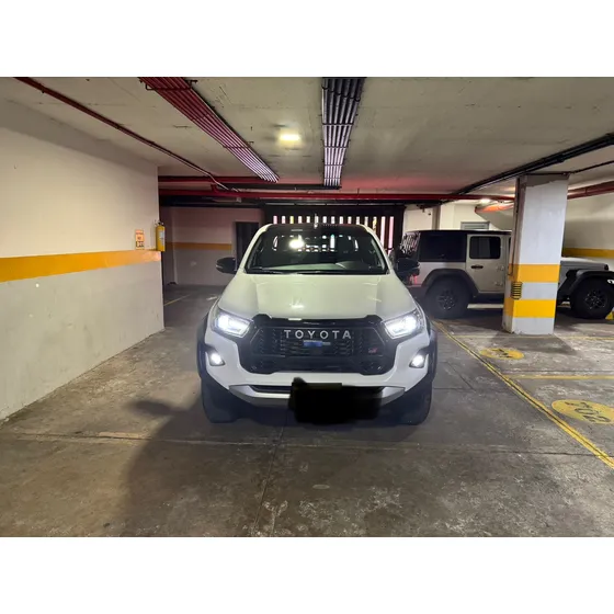 Toyota Hilux 2.8 Gr-s