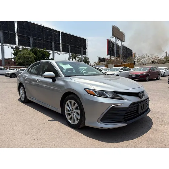Toyota Camry 2.5 Le At
