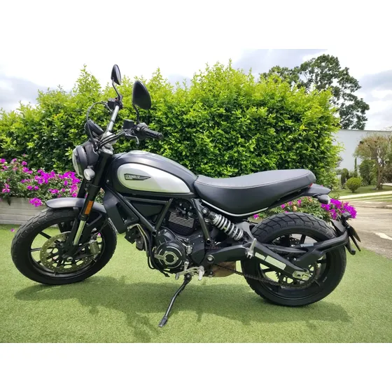 Ducati Scrambler 800 Dark