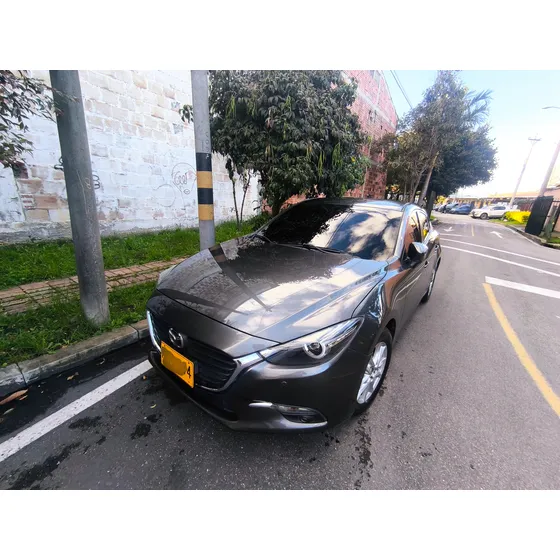 Mazda 3 2.0 Touring At