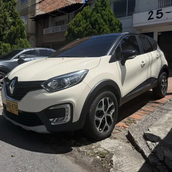 Renault Captur 2021 2.0 Intens Automática