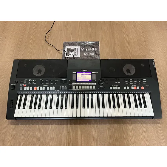 Teclado Arranjador Yamaha Psr S550 Preto
