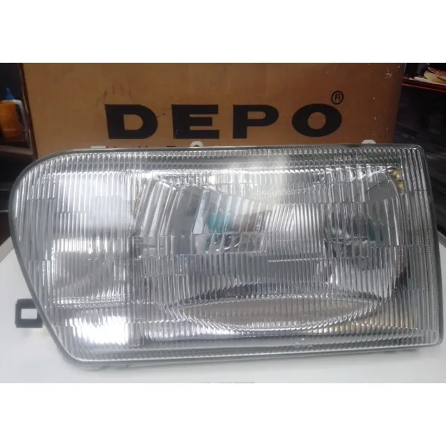 Faro Der - Izq  Toyota Dyna 2001-2005 *