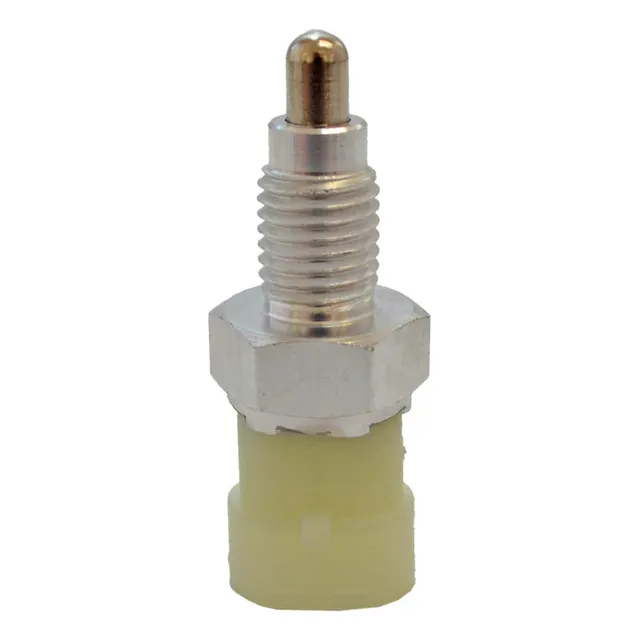 Interruptor Luz Reversa Kemparts L200 L4 2.2l 01-03