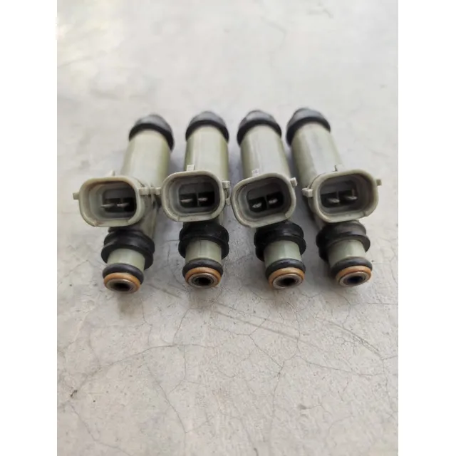 Inyectores De Gasolina Toyota Corolla 2000