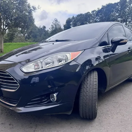 Ford Fiesta 2015 1.6 Hatchback Titanium