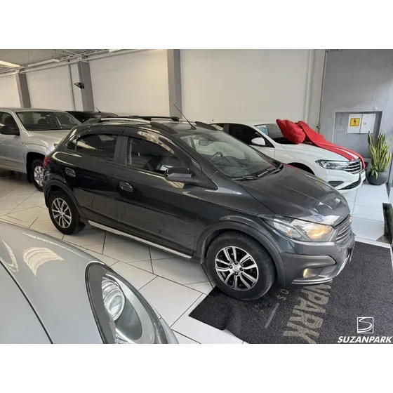 Chevrolet Onix 1.4 Activ Aut. 5p