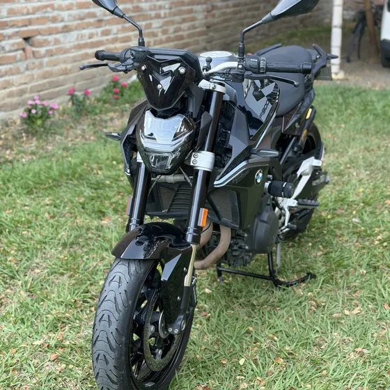 Bmw F900r Triple Black 2025  Dynamic Pro