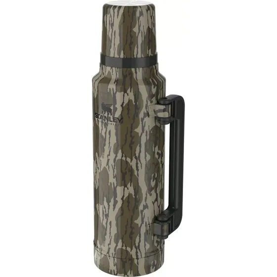 Termo 1.4lt Clásic Pico Cebador Stanley Camuflado Frio/calor Color Cammo