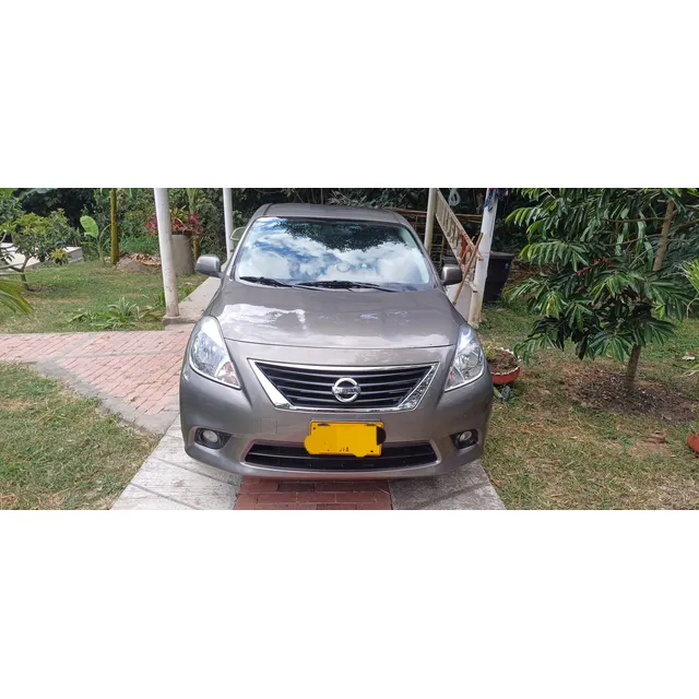 Nissan Versa 1.6 Advance