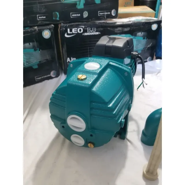 Bomba De Agua 1.5hp Centrífuga Autocebante Leo Voltaje 220