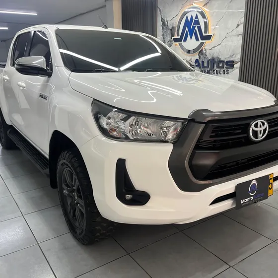 Toyota Hilux 2023 2.4 Diésel 4x4