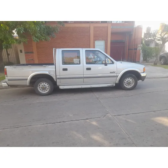 Chevrolet Luv 2.3 Pick-up D/cab 4x2