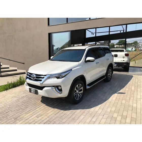 Toyota Hilux Sw4 4.0 Srx 4x4 7 Lugares V6 24v Gasolina 4p Automático