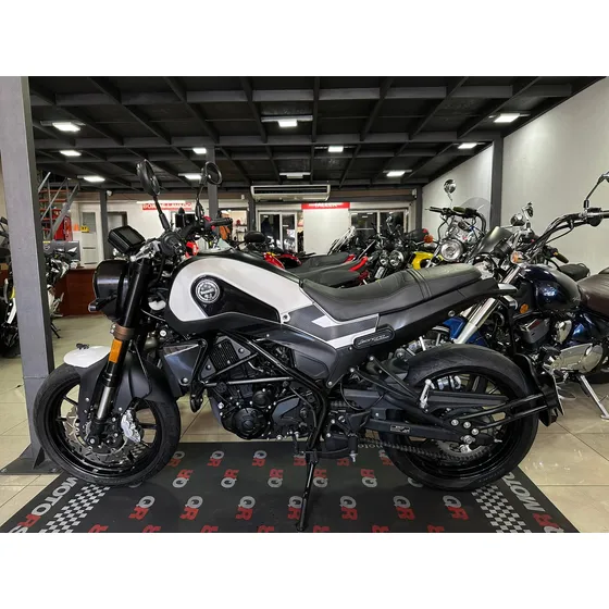 Benelli Leoncino 250 Permuto Financio Qr Motors