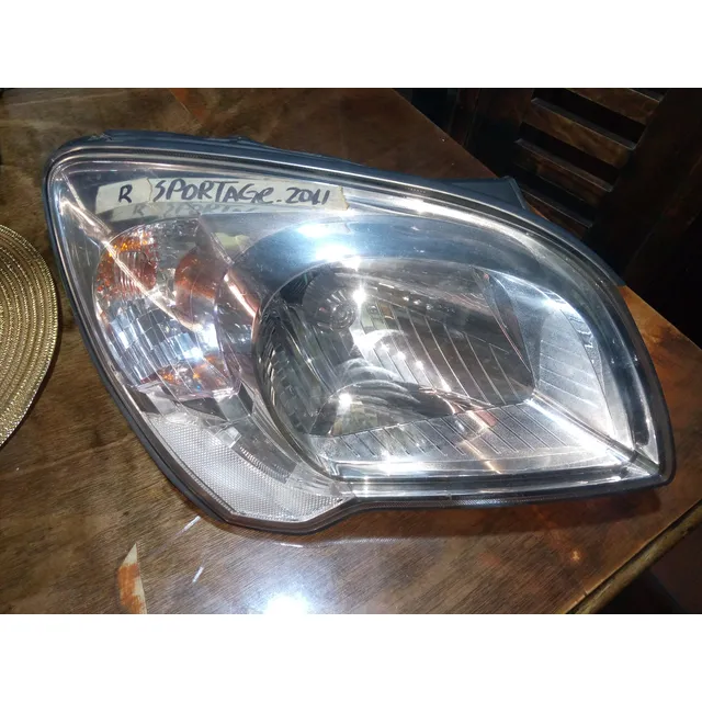 Faro Derecho De Kia Sportage Original Usado 