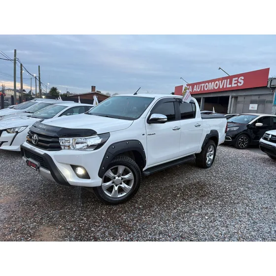 Toyota Hilux 2.7 D.cab. Sr 4x4