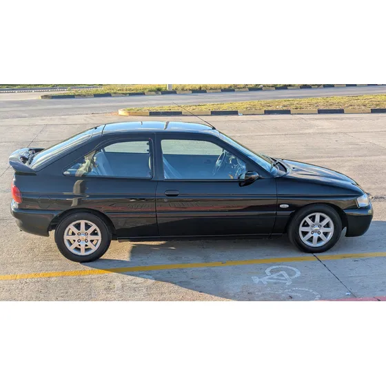 Ford Escort 1.8 Coupe Si