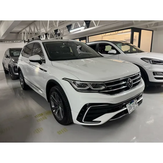 Volkswagen Tiguan 1.4 Comfortline 7p At Piel