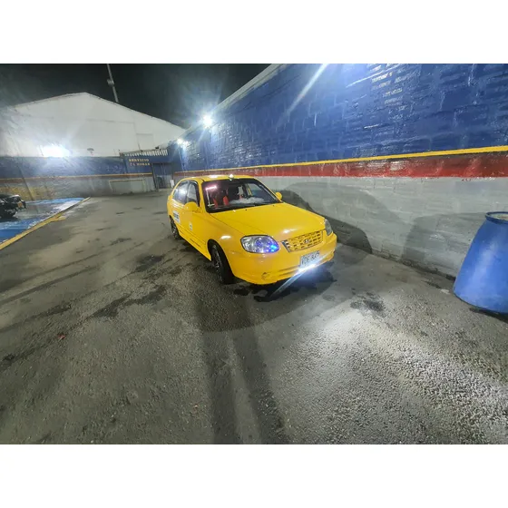 Hyundai Gyro Taxi Hermoso