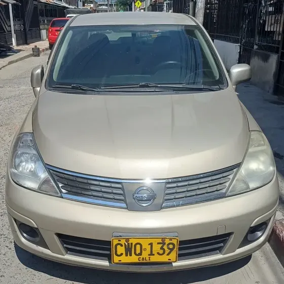 Nissan Tiida Sd 2009 1.8 Comfort